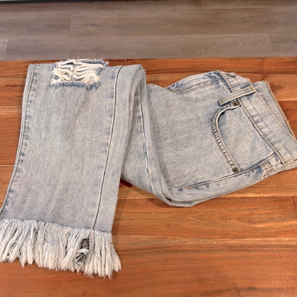 Carmar Distressed jeans for women every occasion